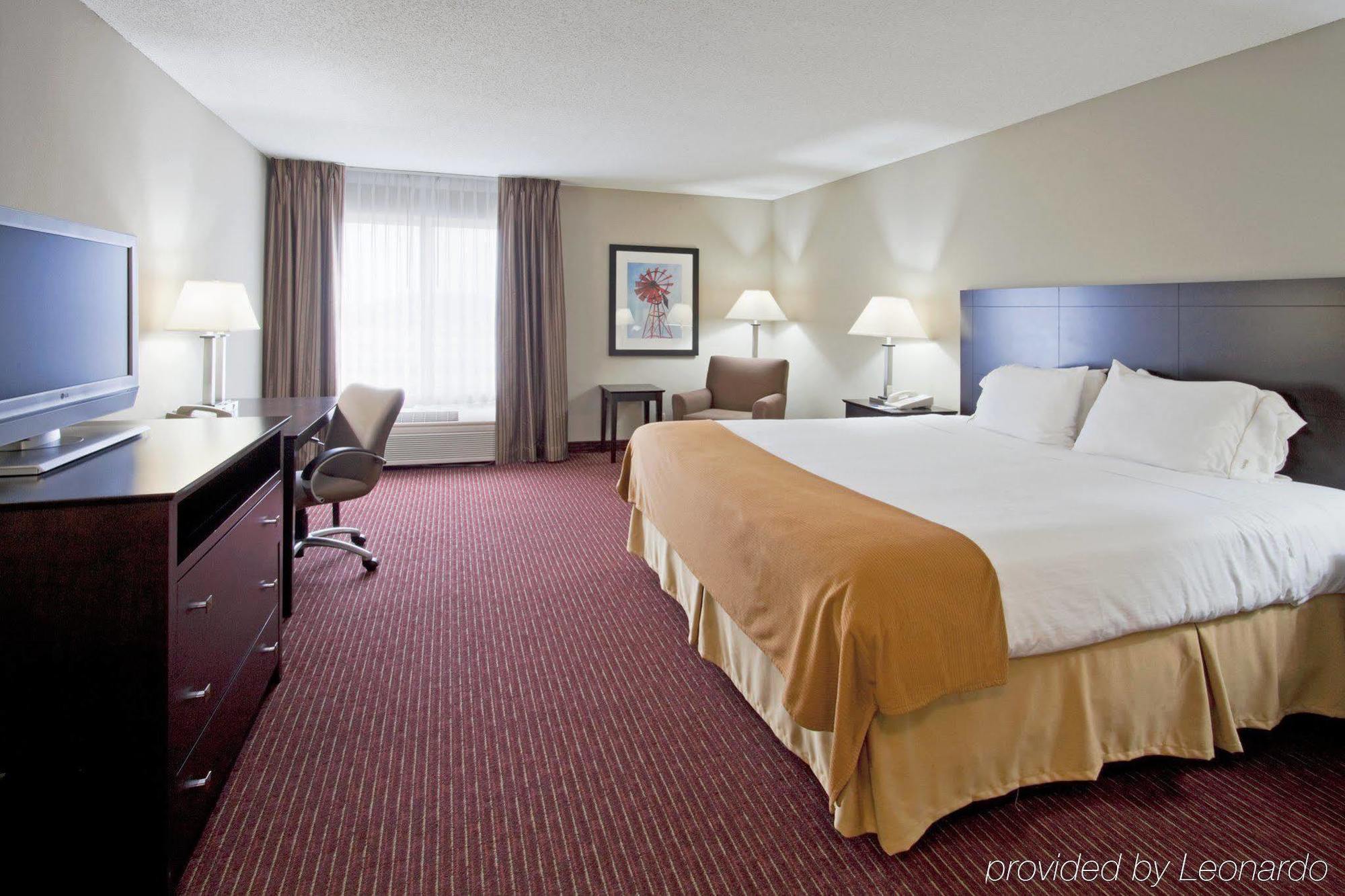 Express Wayne - East - By Ihg